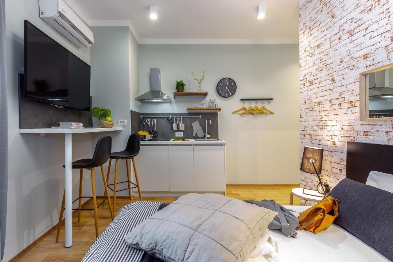 Adria Square Studios Rijeka Eksteriør billede