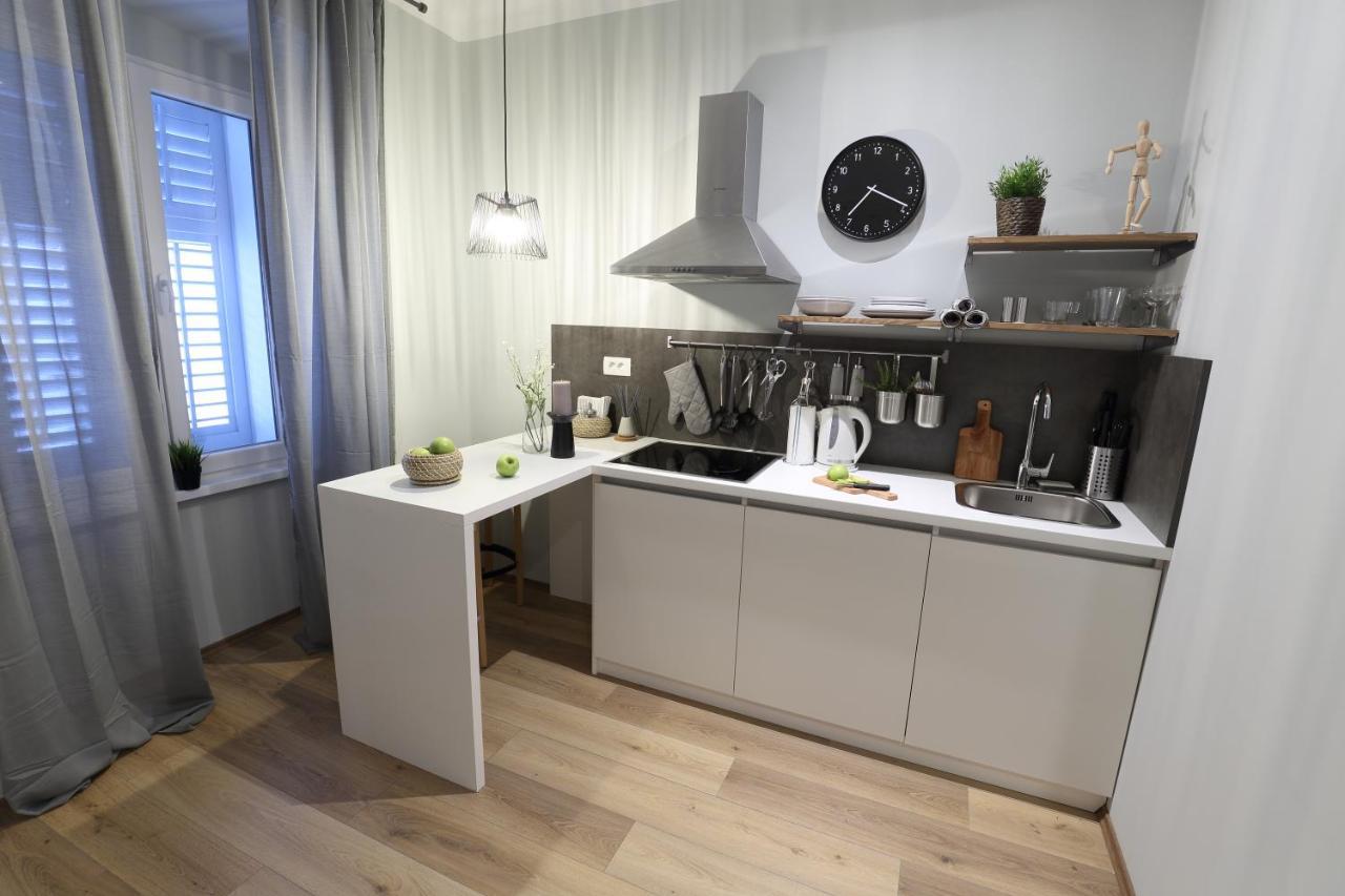 Adria Square Studios Rijeka Eksteriør billede