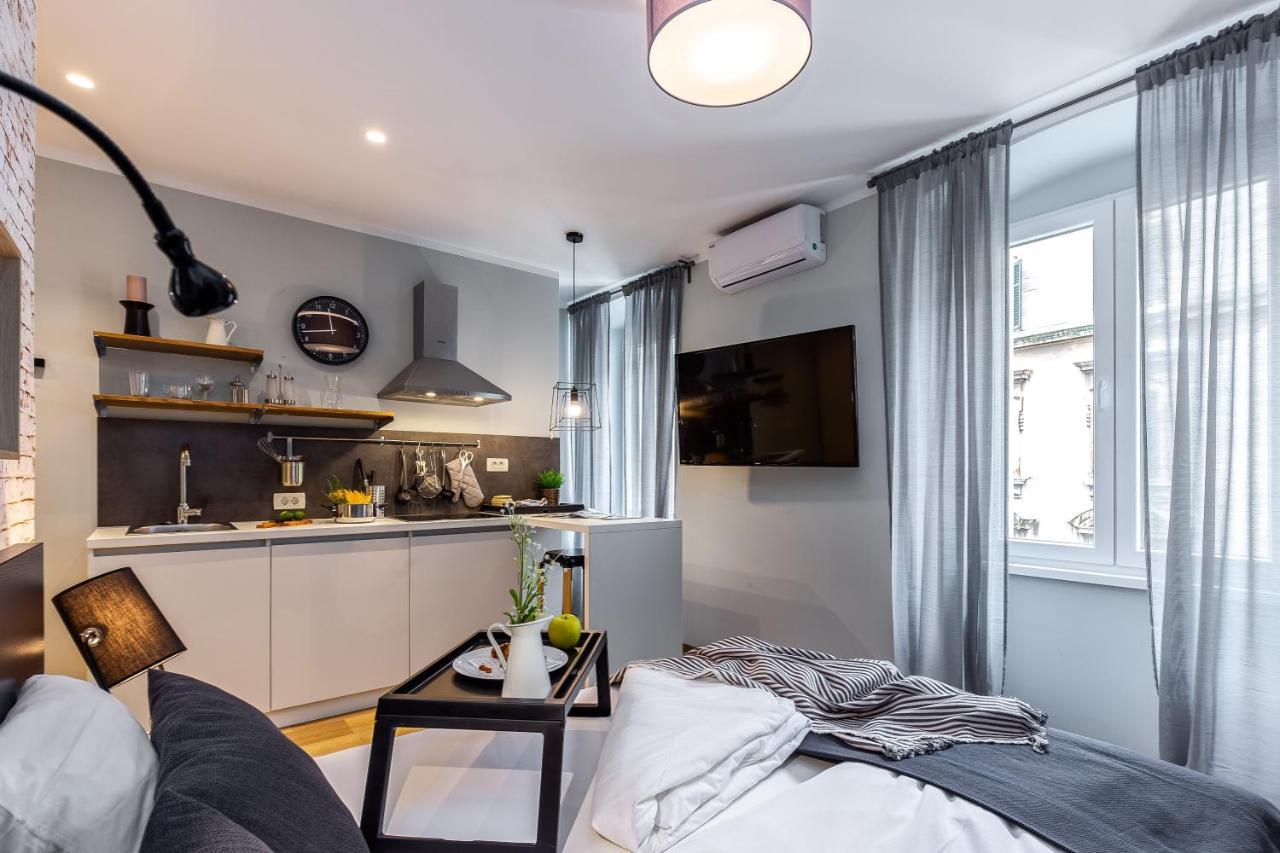 Adria Square Studios Rijeka Eksteriør billede