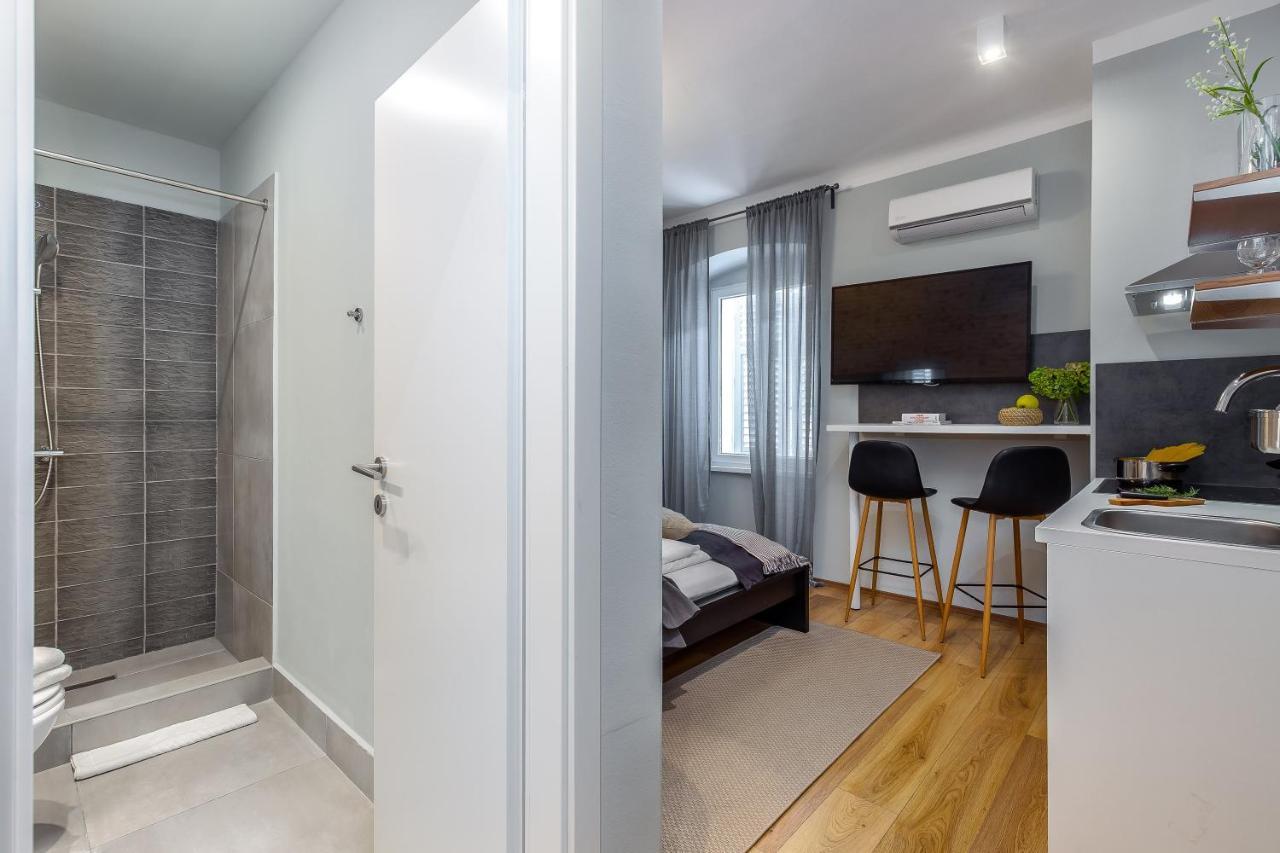Adria Square Studios Rijeka Eksteriør billede