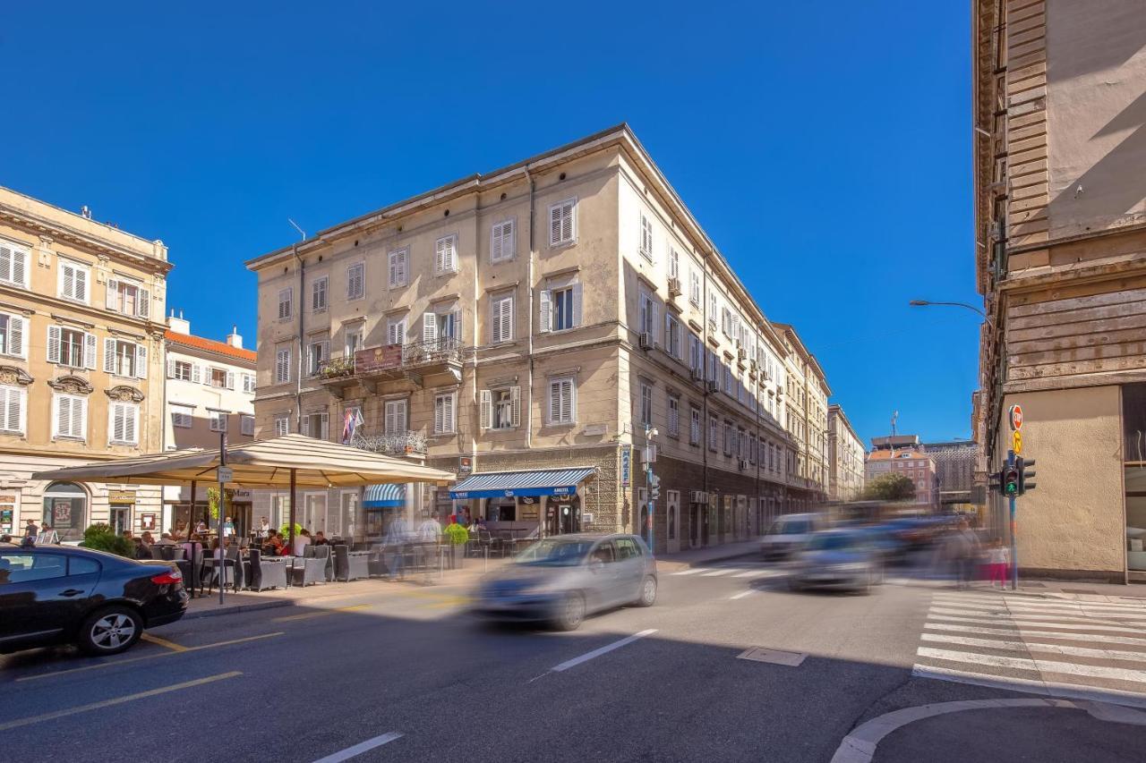 Adria Square Studios Rijeka Eksteriør billede